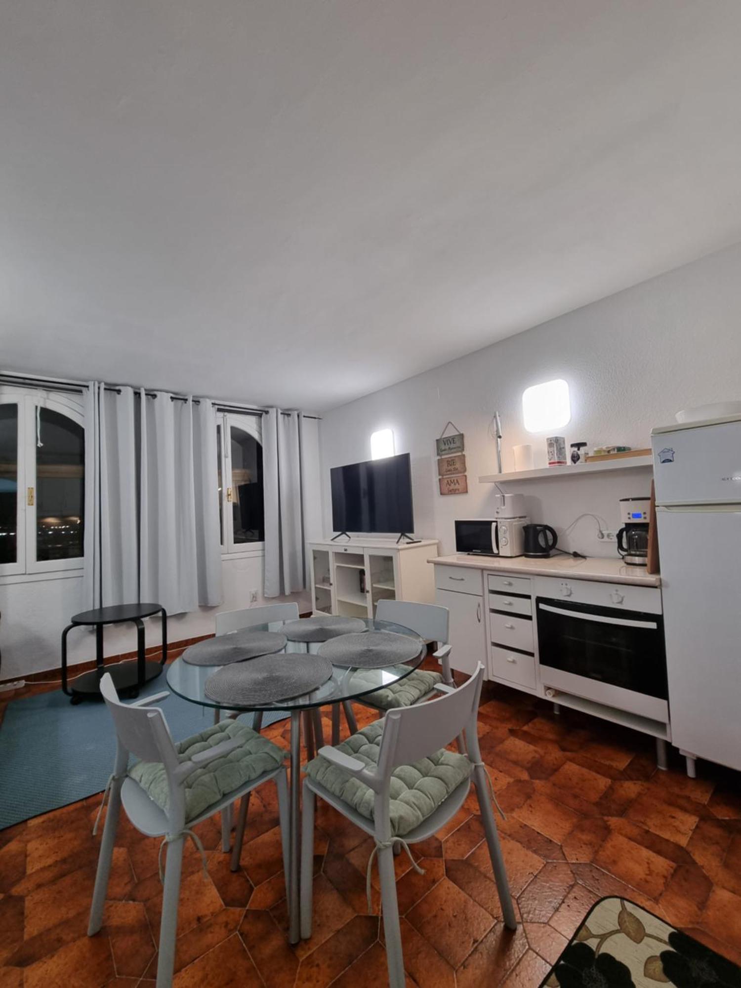 Comfortable One Bedroom Apartment Фуэнхирола Экстерьер фото